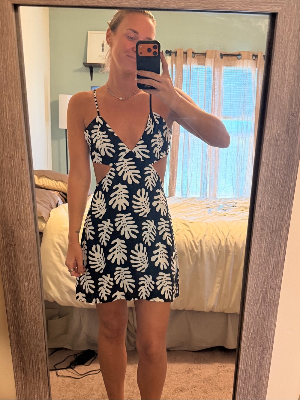 Forever 21 Black & White Leaf Print Spaghetti Strap Dress